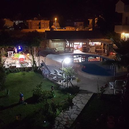 Villa Ali Ozalp Далян Екстериор снимка